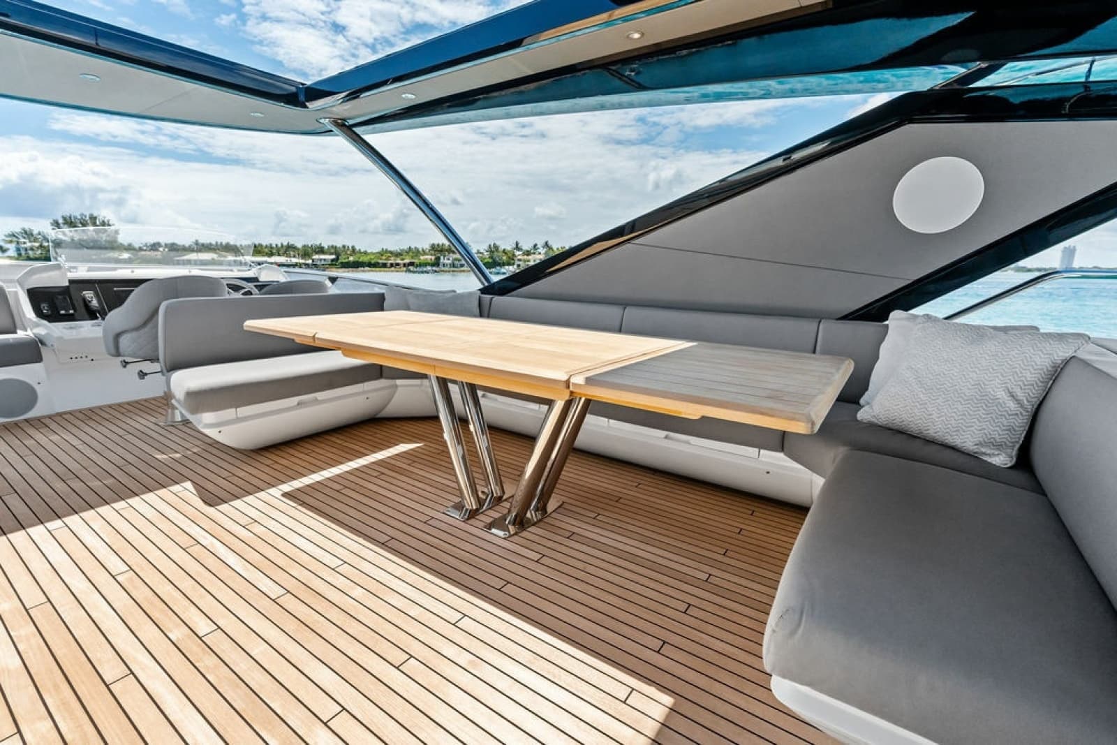 2026 Sunseeker 88 Yacht - Photo 25
