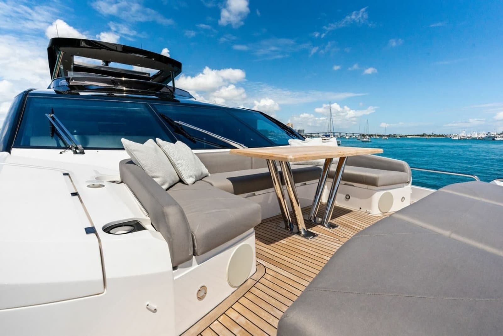 2026 Sunseeker 88 Yacht - Photo 14