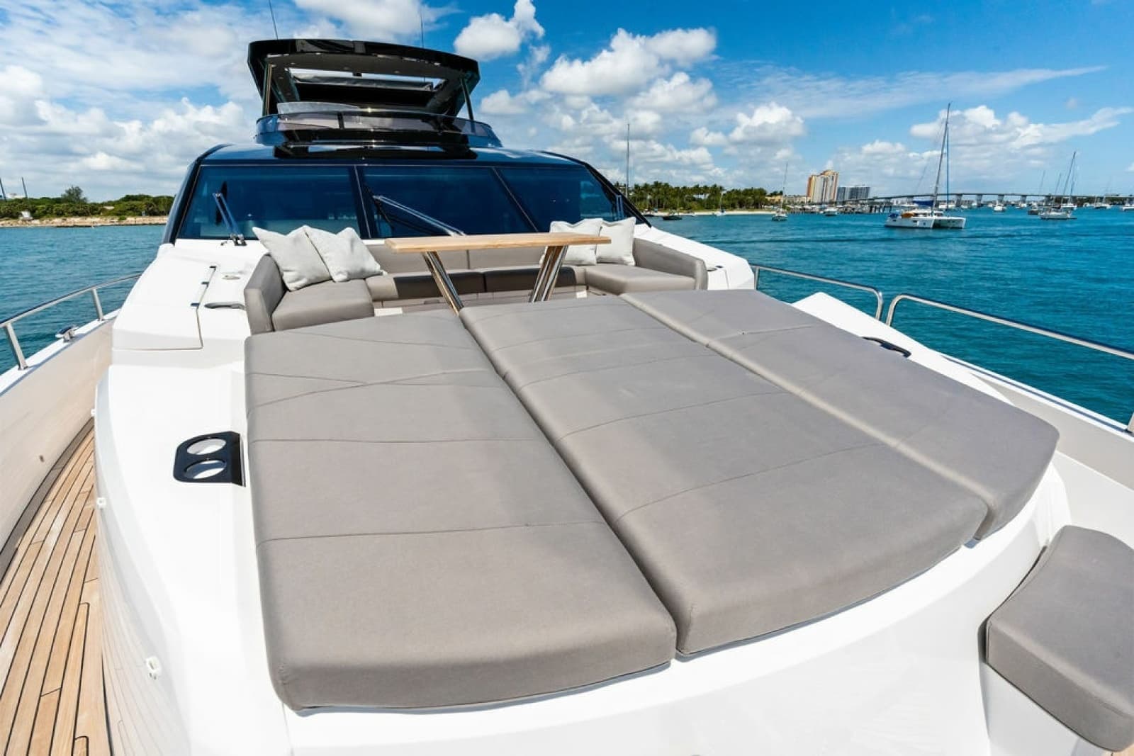 2026 Sunseeker 88 Yacht - Photo 13