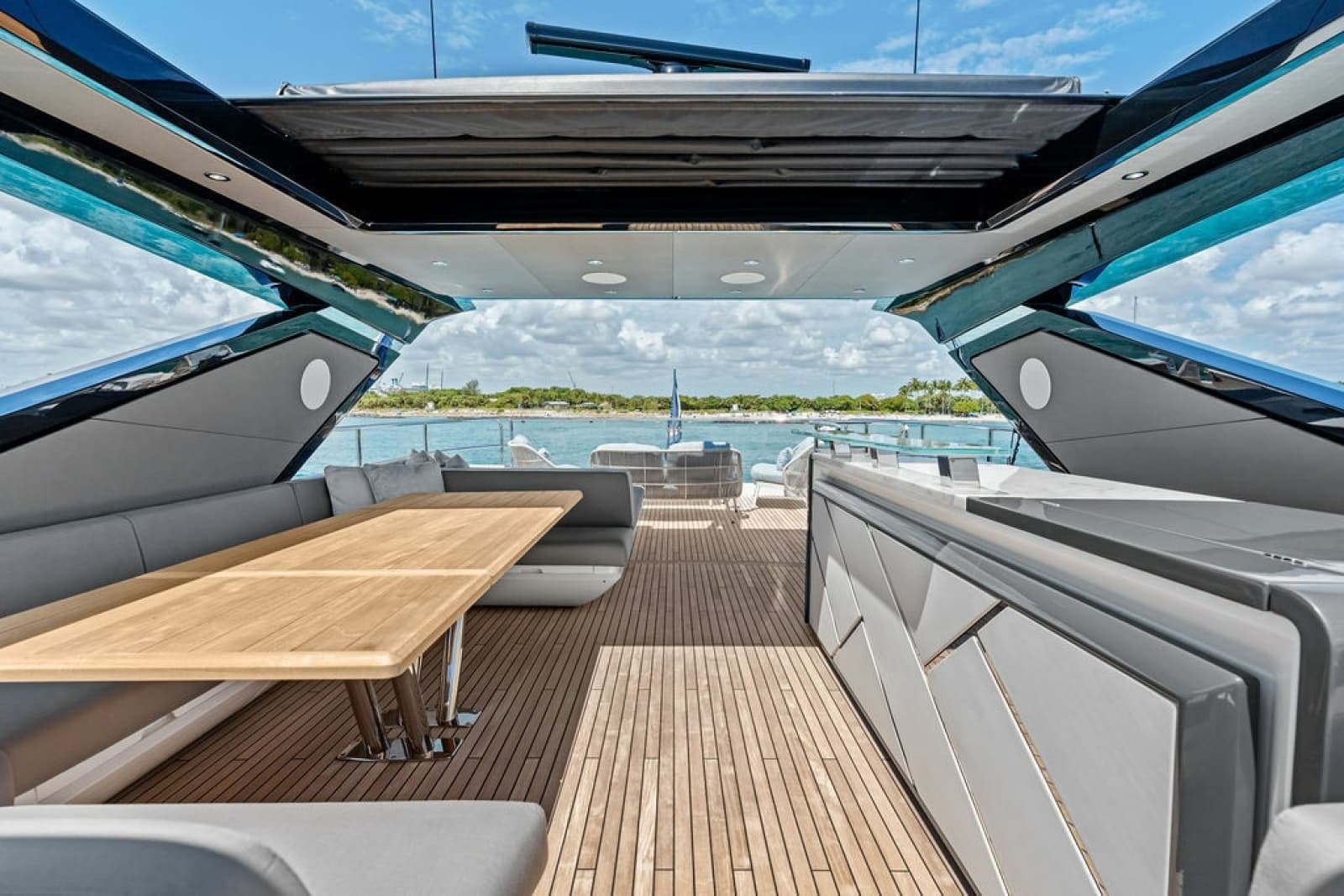 2026 Sunseeker 88 Yacht - Photo 42