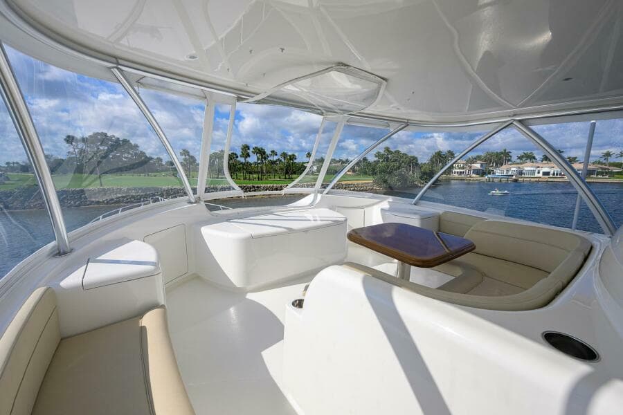 2019 Viking 80 Convertible - Photo 36