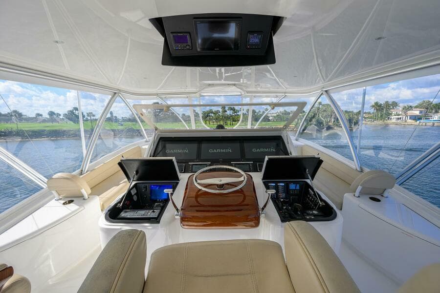 2019 Viking 80 Convertible - Photo 33