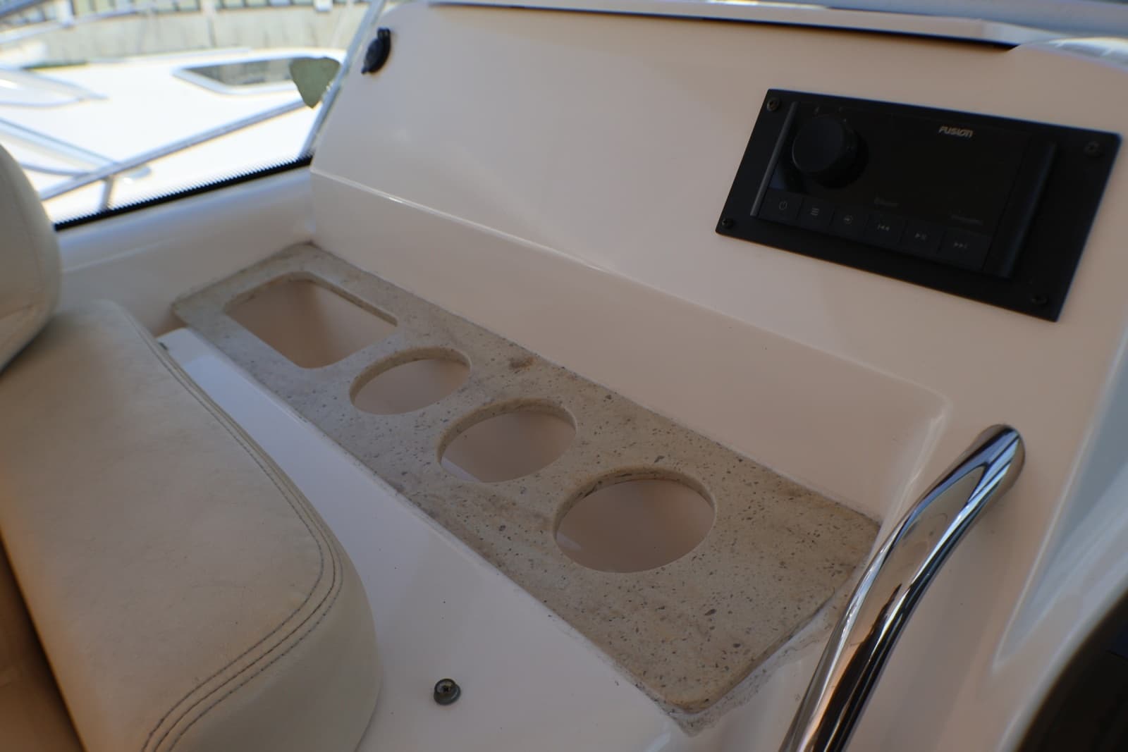 2009 Tiara Yachts 3500 Sovran - Photo 15