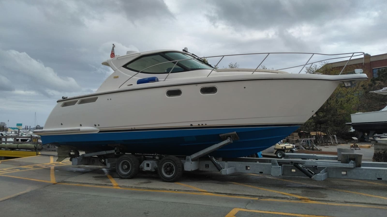 2009 Tiara Yachts 3500 Sovran - Photo 1