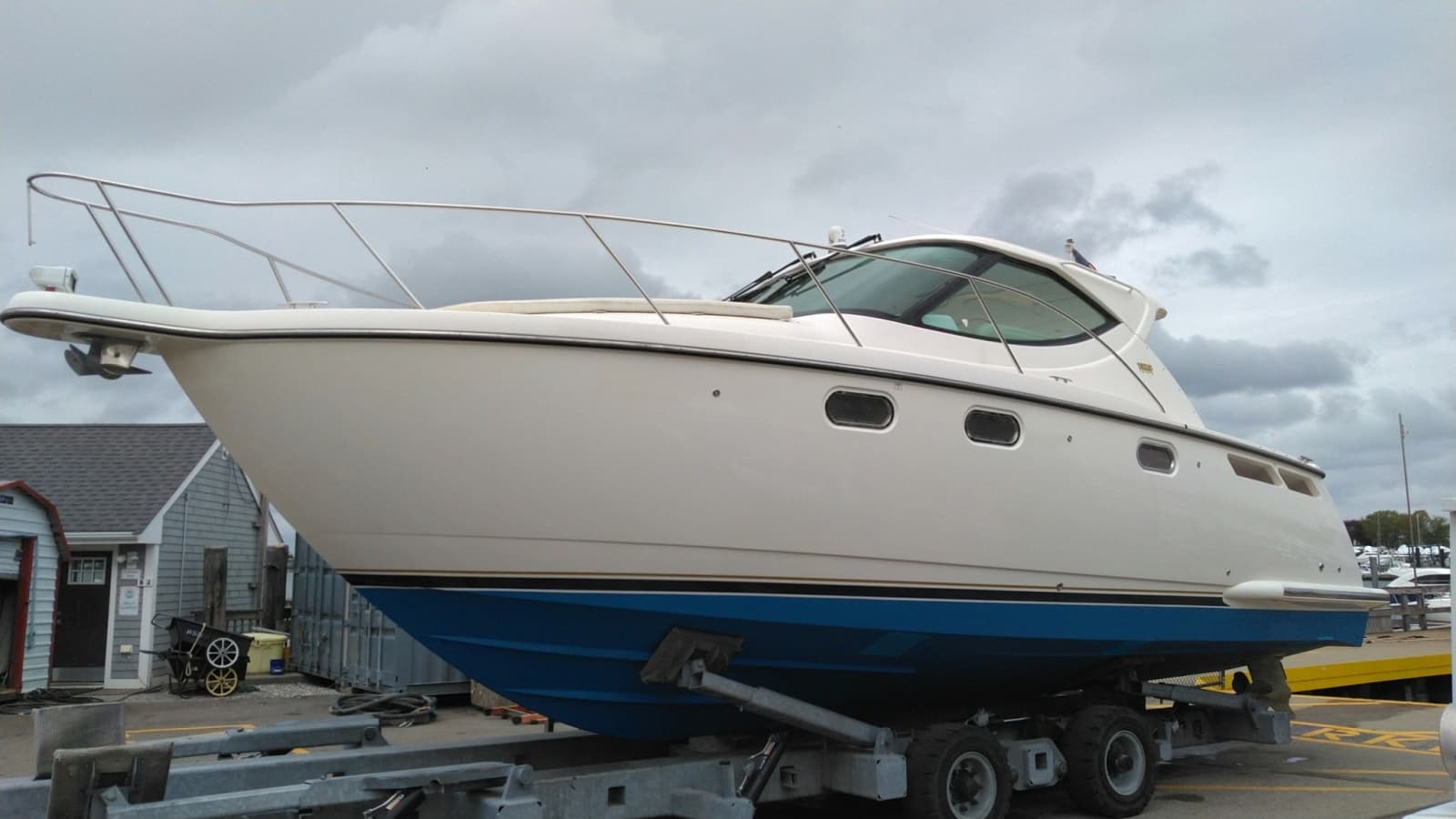 2009 Tiara Yachts 3500 Sovran - Photo 5