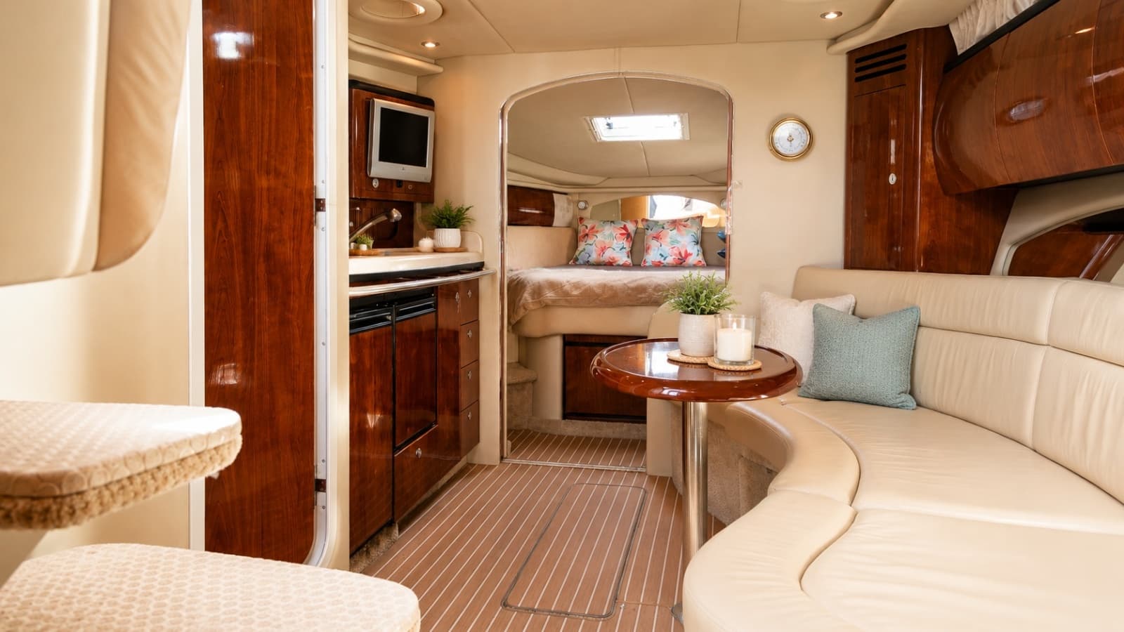 2004 Sea Ray 360 Sundancer - Photo 21