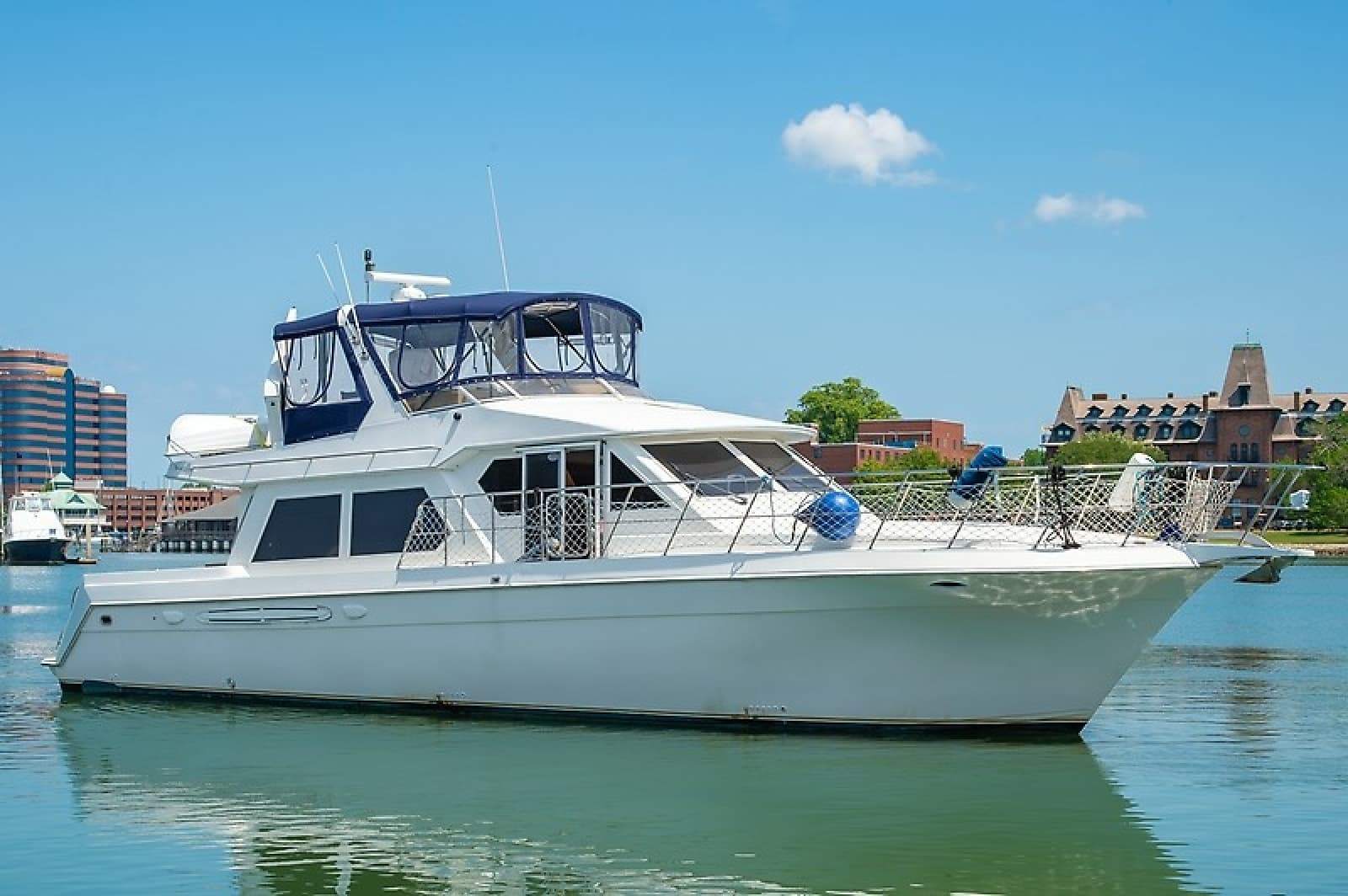 1999 Navigator 5300 - Photo 1