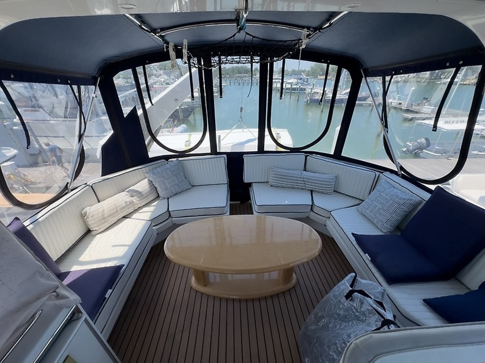 1999 Navigator 5300 - Photo 49