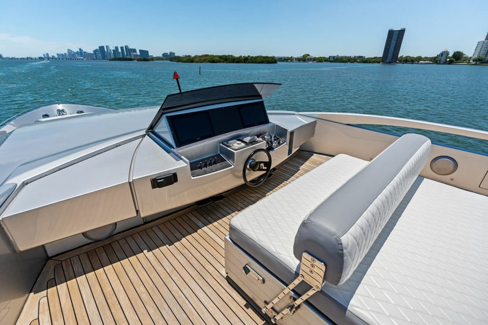 2012 Pershing 92 - Photo 8