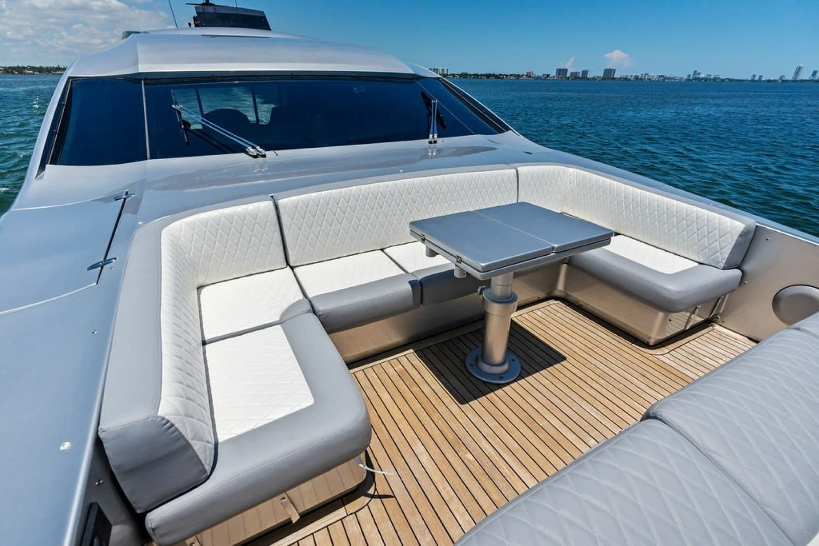 2012 Pershing 92 - Photo 18