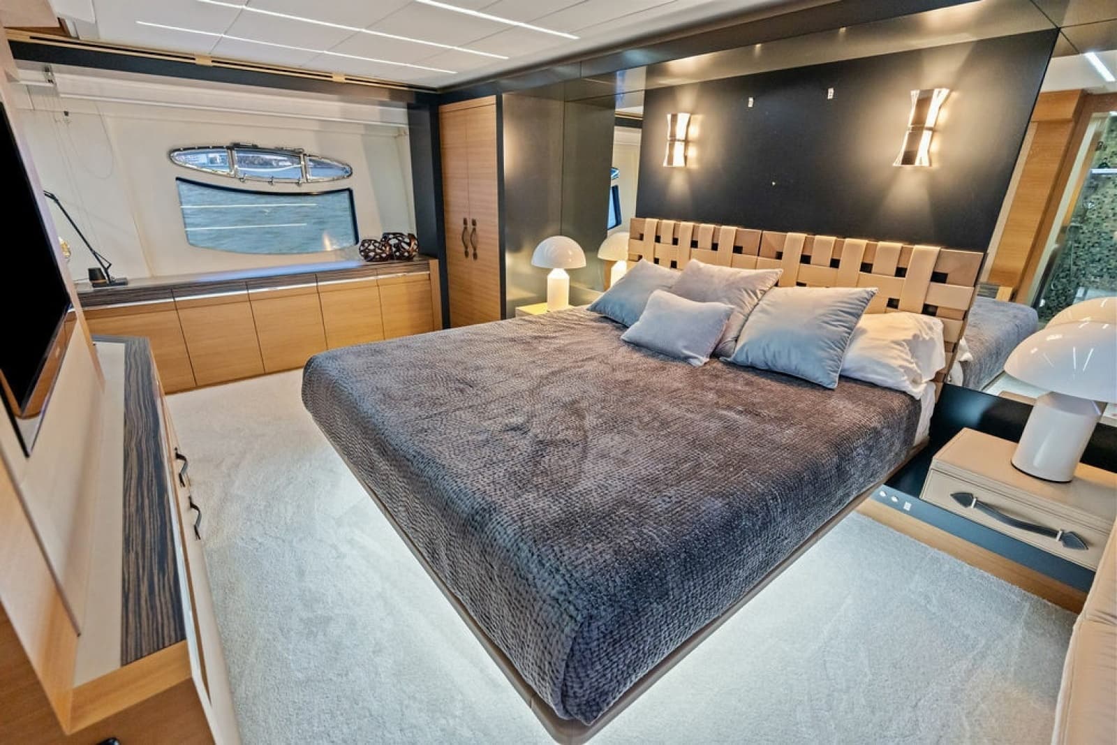 2012 Pershing 92 - Photo 29