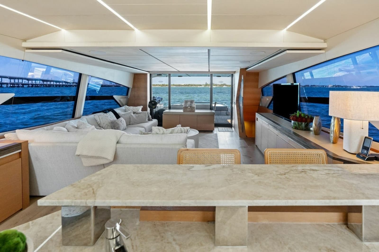 2012 Pershing 92 - Photo 23