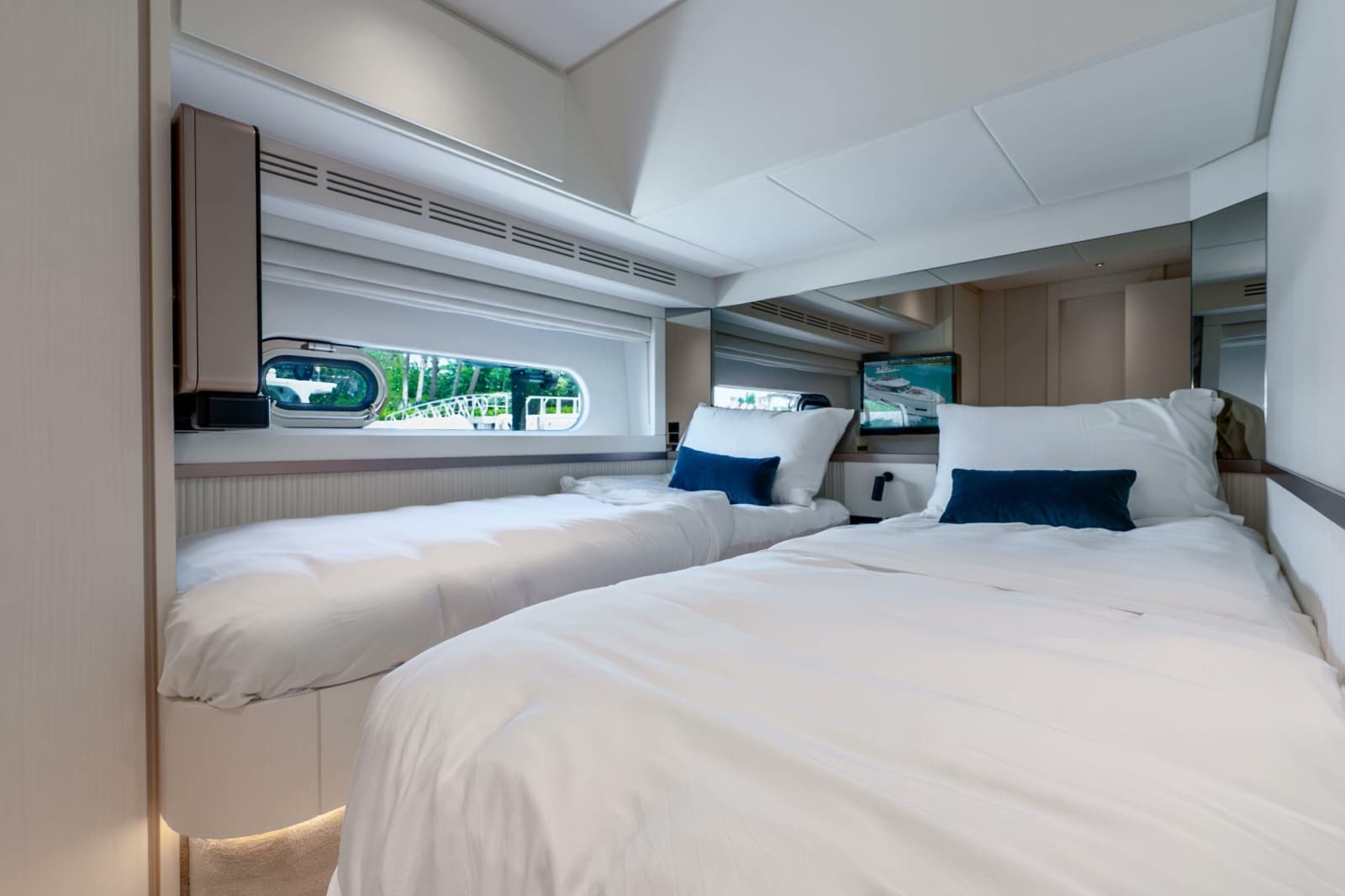 2023 Azimut Magellano 66 - Photo 30