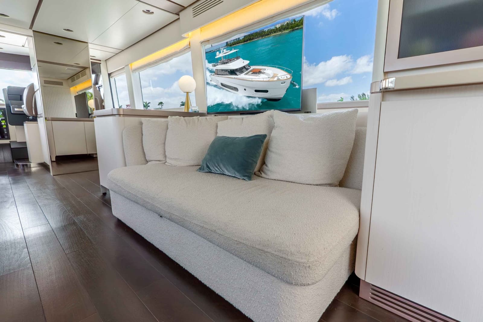 2023 Azimut Magellano 66 - Photo 3