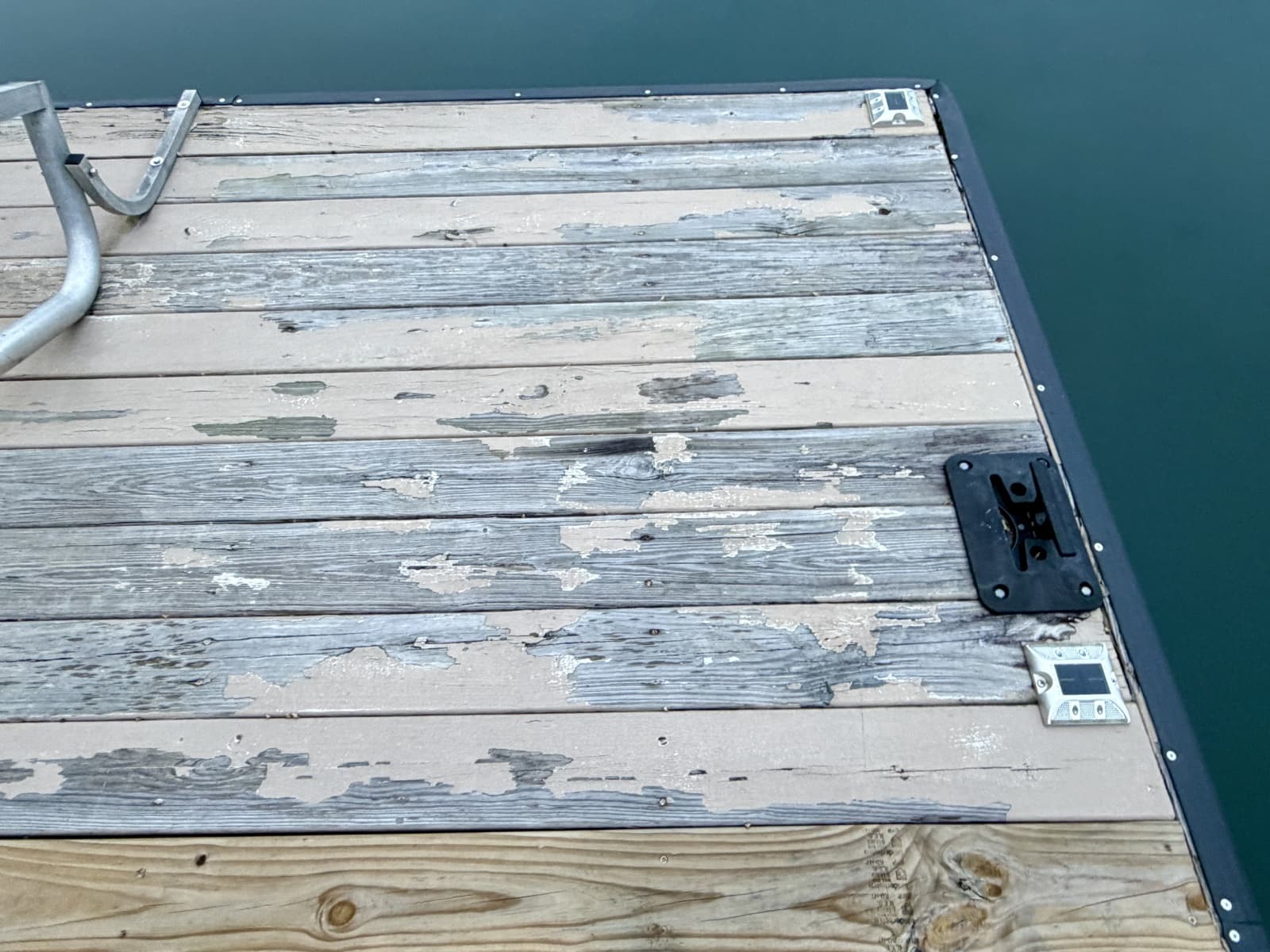 2002 Custom 23 x 31 Floating Cabin - Approx 729sqft - Photo 110