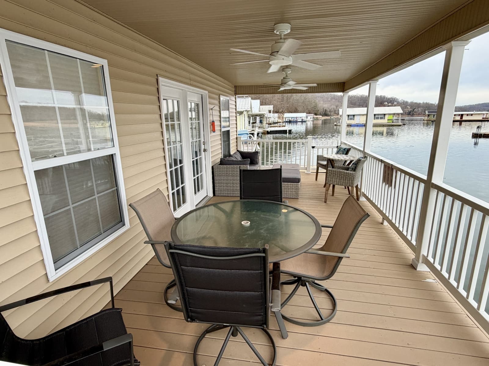 2002 Custom 23 x 31 Floating Cabin - Approx 729sqft - Photo 113