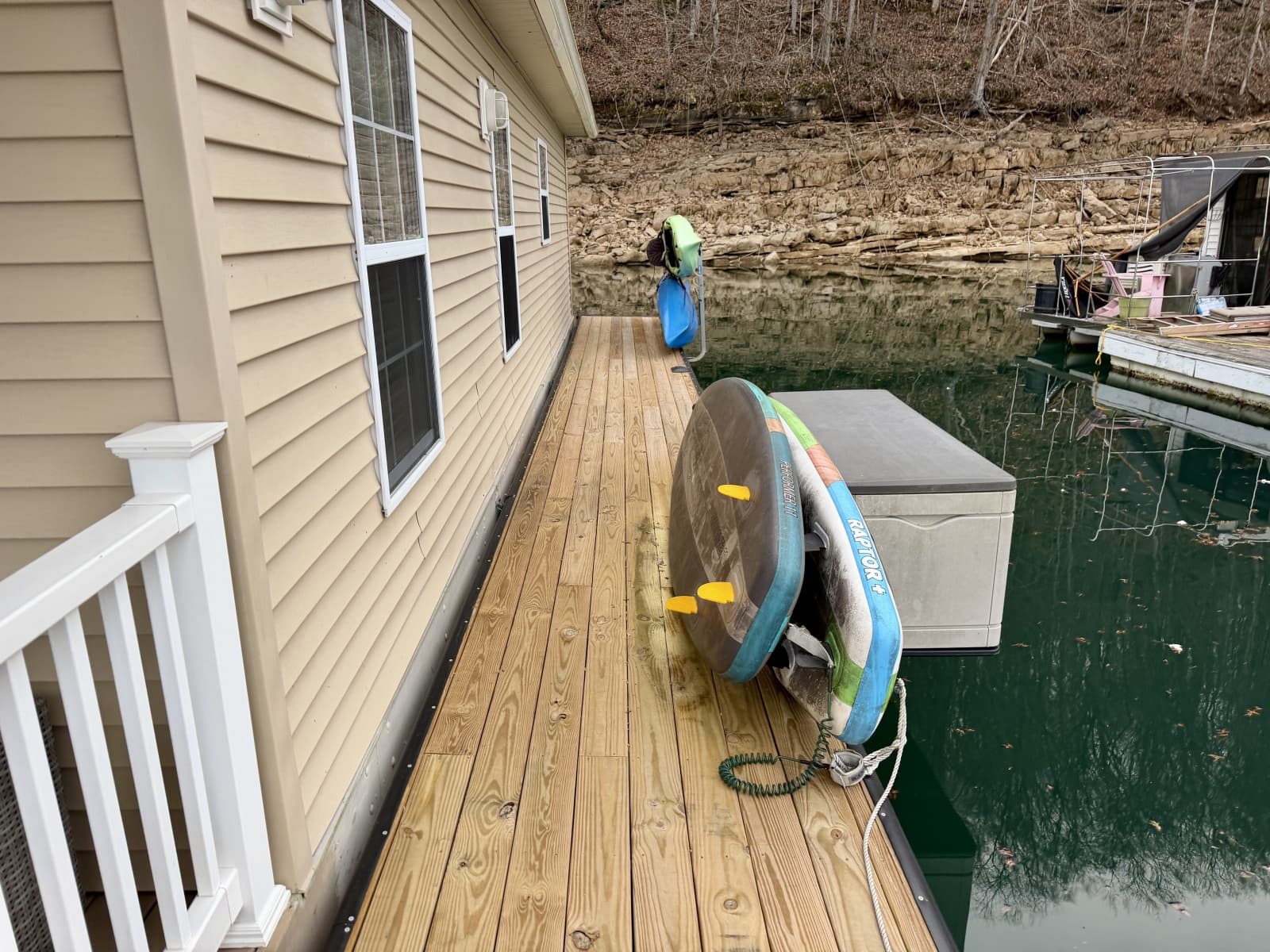 2002 Custom 23 x 31 Floating Cabin - Approx 729sqft - Photo 115