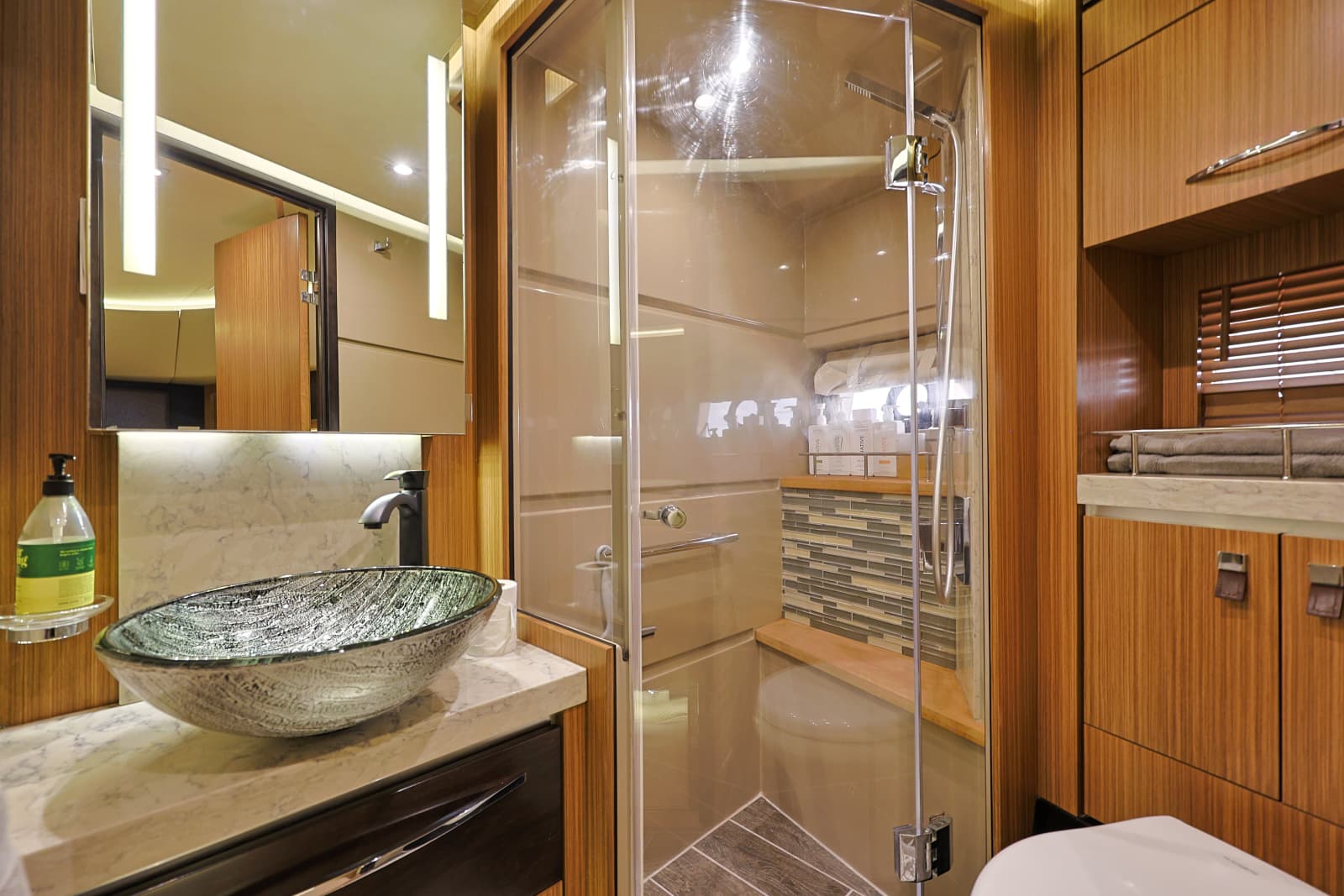 2017 Sea Ray L650 Fly - Photo 48