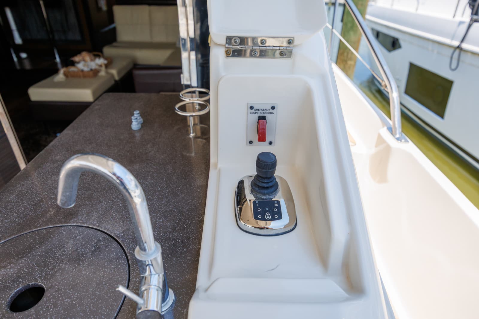 2017 Sea Ray L650 Fly - Photo 24