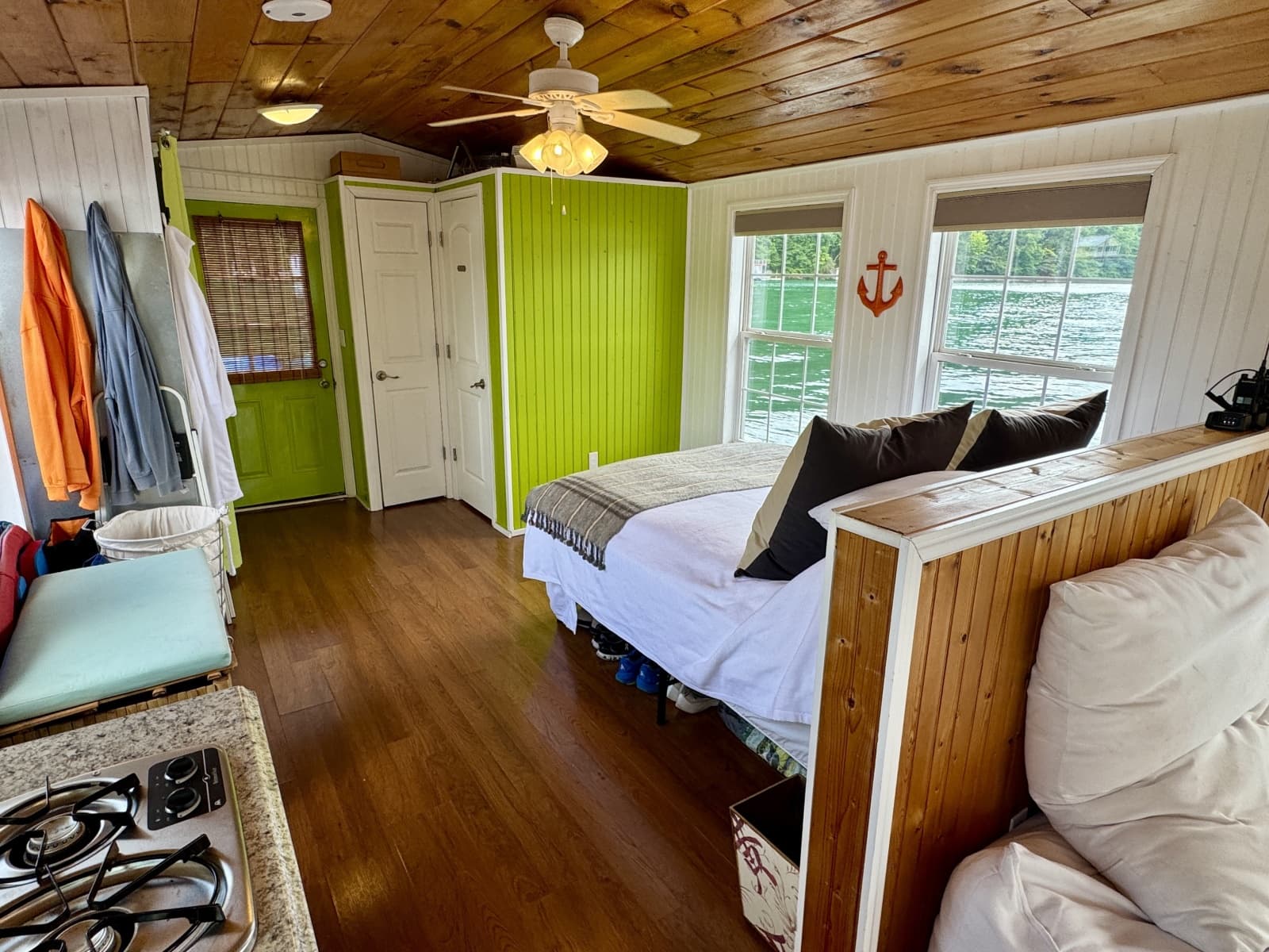 2008 Custom 13 x 29 Floating Cabin Approx 377sqft - Photo 37