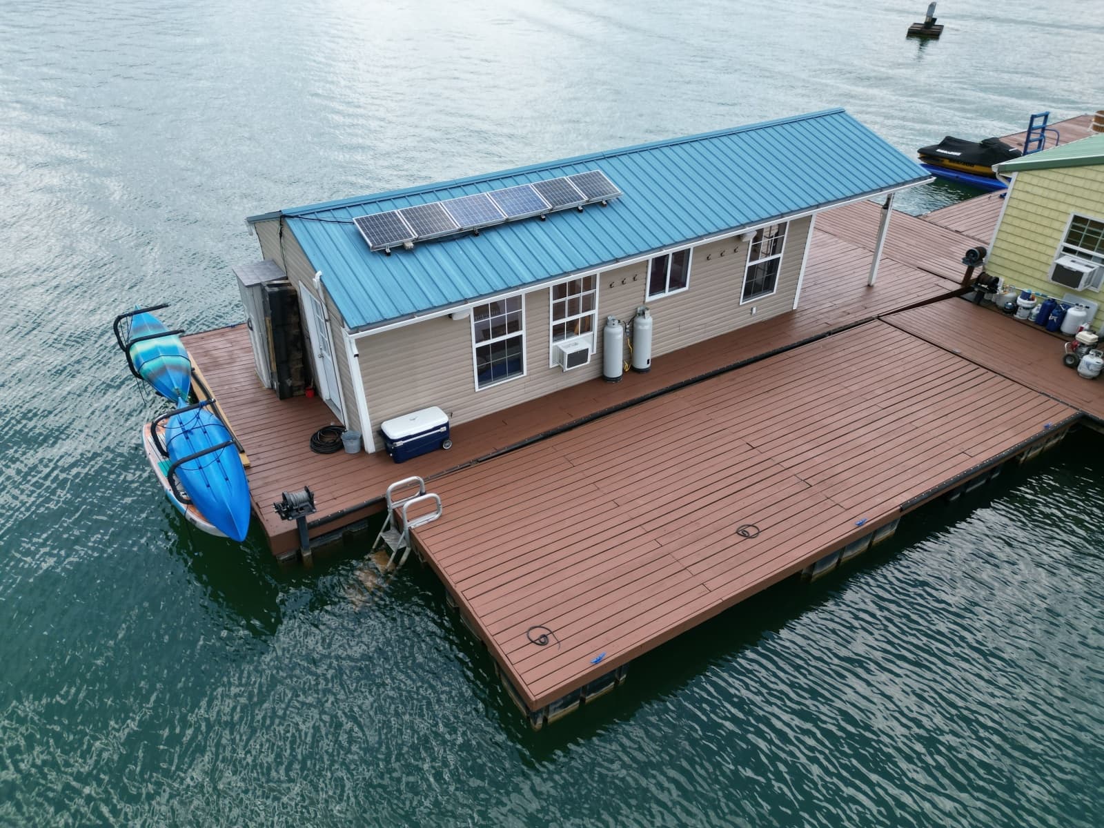 2008 Custom 13 x 29 Floating Cabin Approx 377sqft - Photo 4