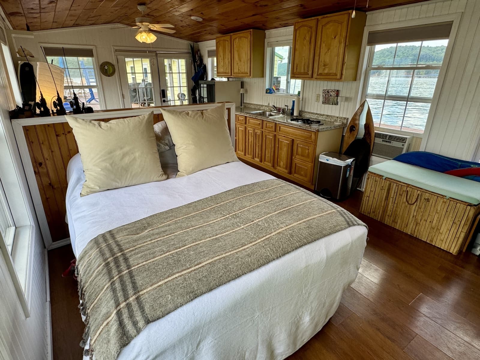2008 Custom 13 x 29 Floating Cabin Approx 377sqft - Photo 34