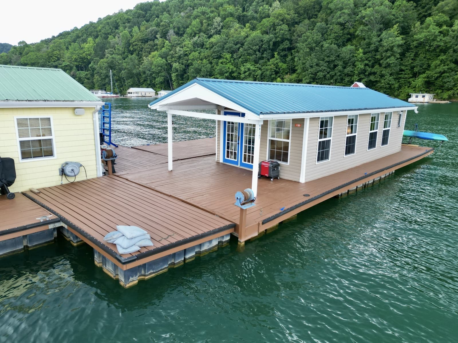 2008 Custom 13 x 29 Floating Cabin Approx 377sqft - Photo 18