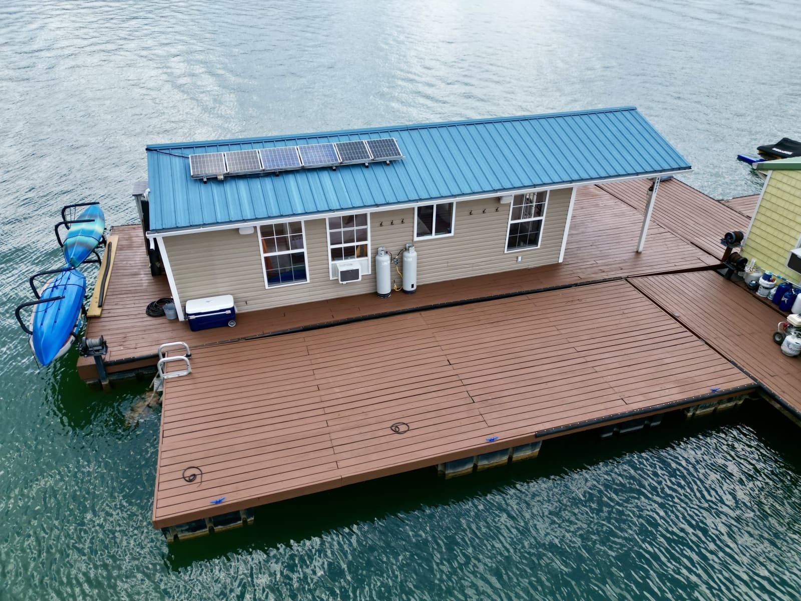 2008 Custom 13 x 29 Floating Cabin Approx 377sqft - Photo 3
