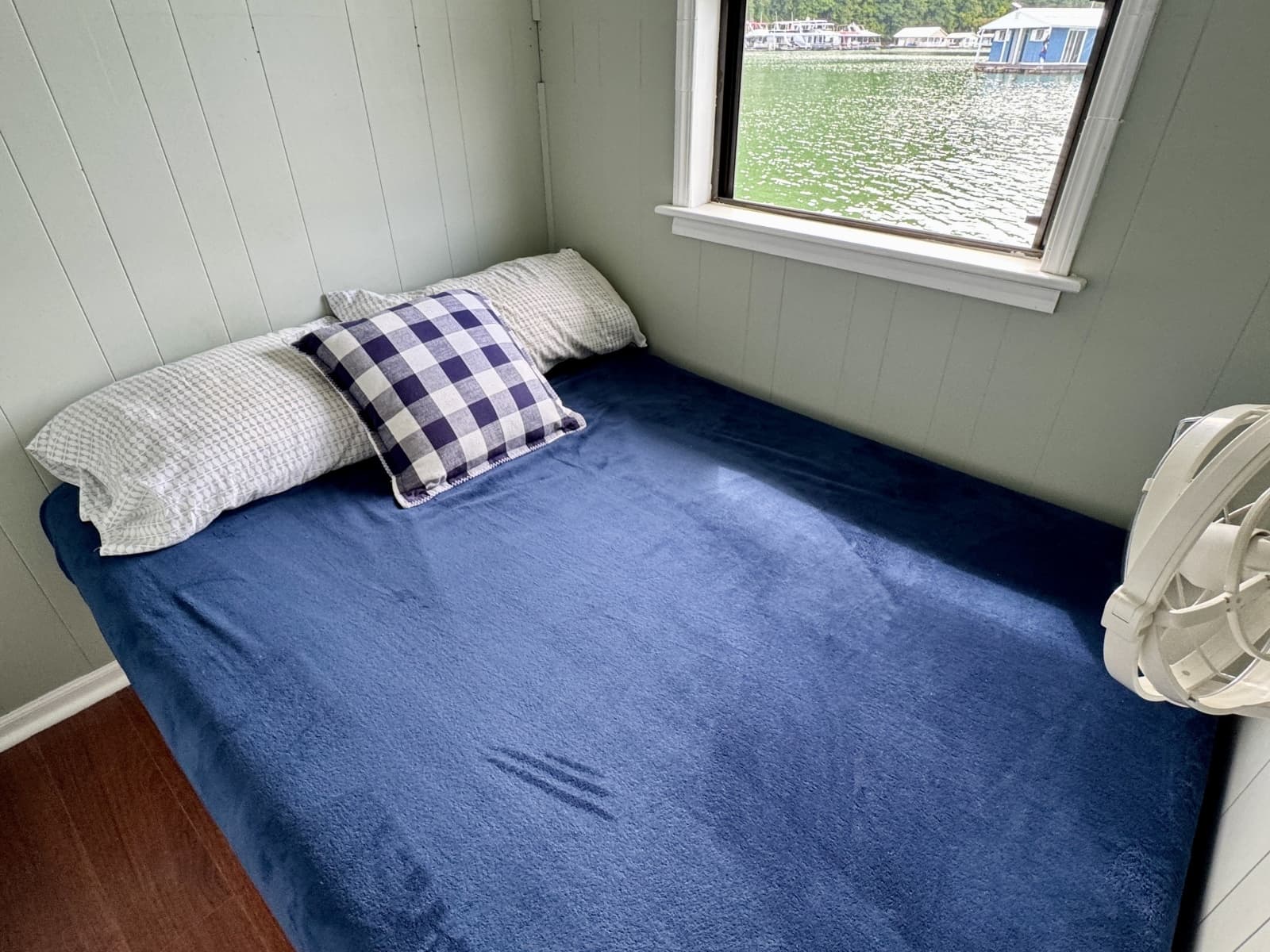 1978 Custom 18 x 24 Off-Grid Floating Cabin Approx 385sqft - Photo 37