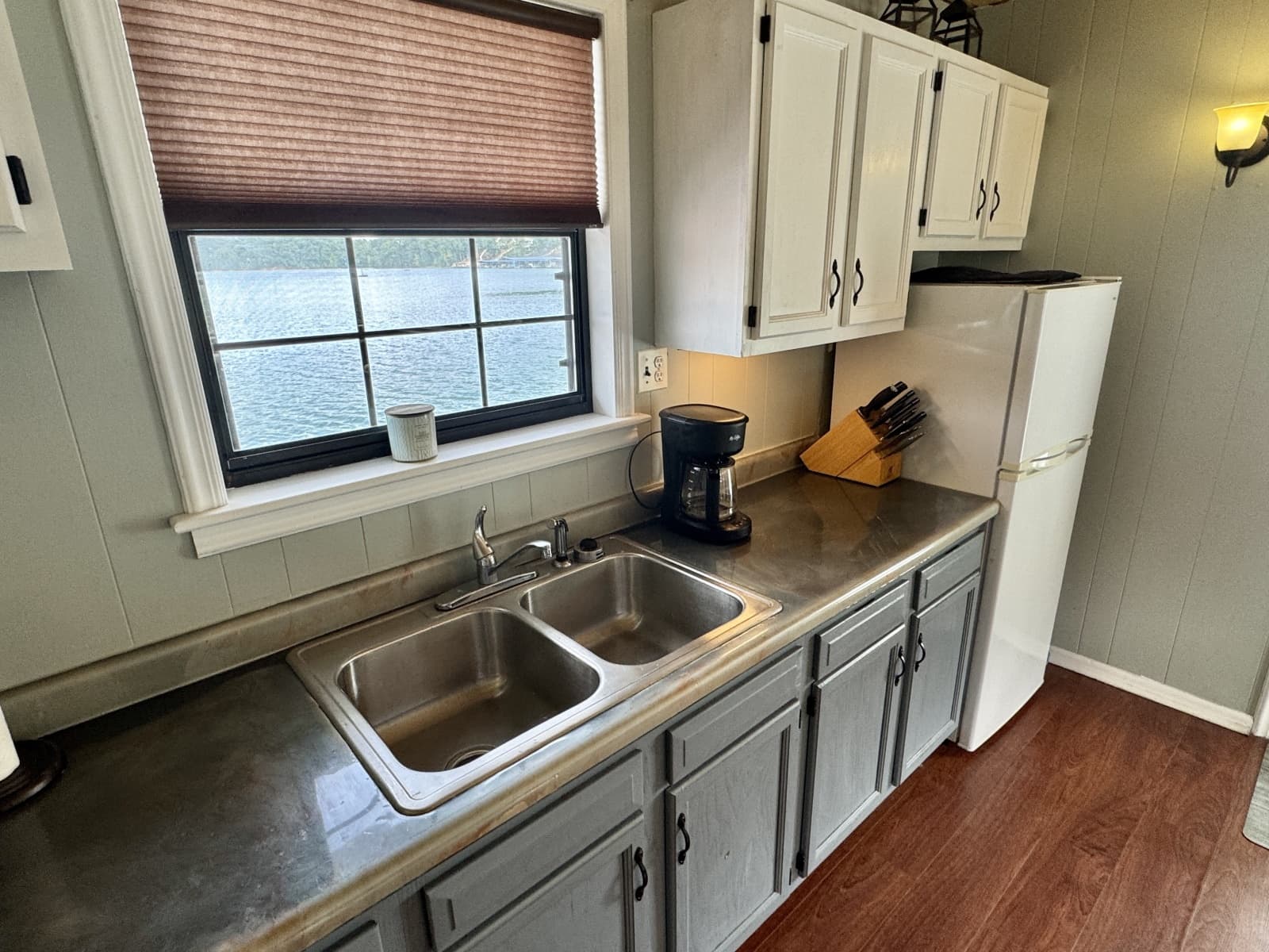 1978 Custom 18 x 24 Off-Grid Floating Cabin Approx 385sqft - Photo 22