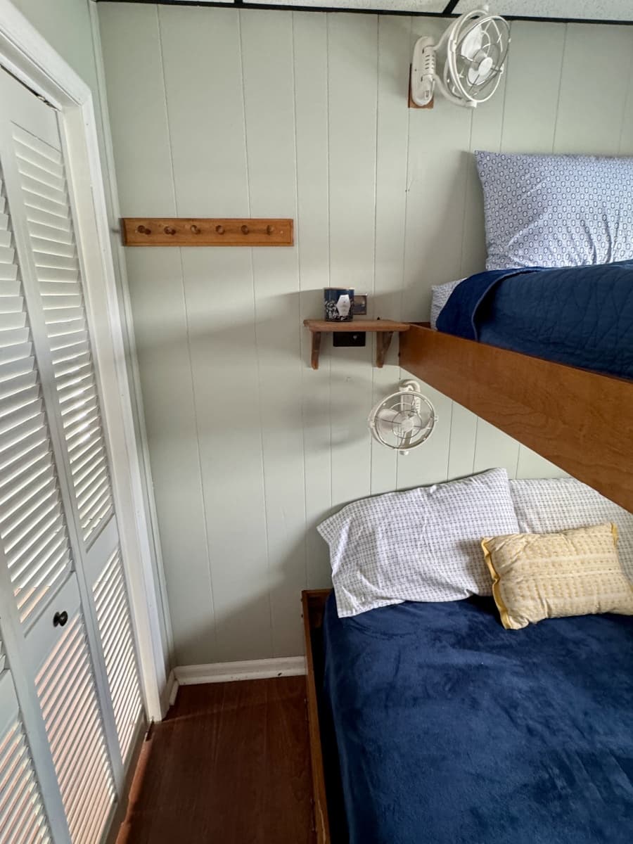 1978 Custom 18 x 24 Off-Grid Floating Cabin Approx 385sqft - Photo 32