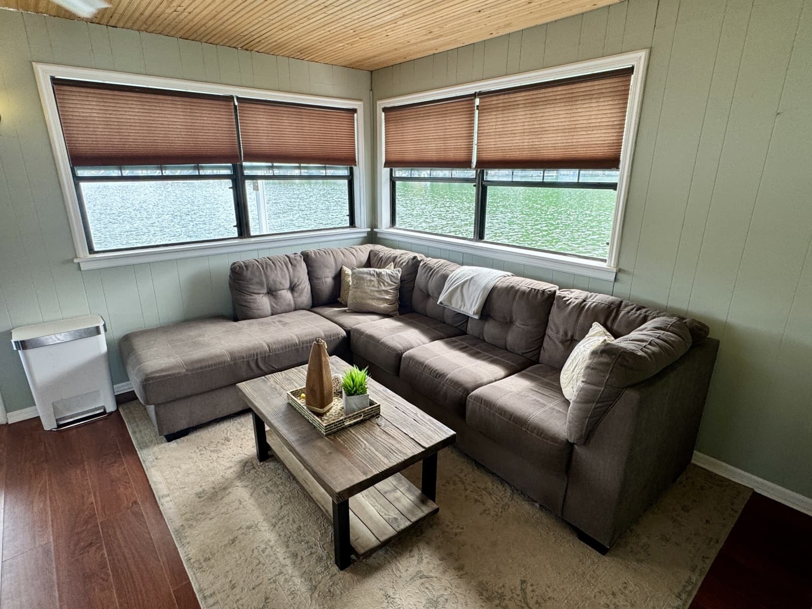 1978 Custom 18 x 24 Off-Grid Floating Cabin Approx 385sqft - Photo 25