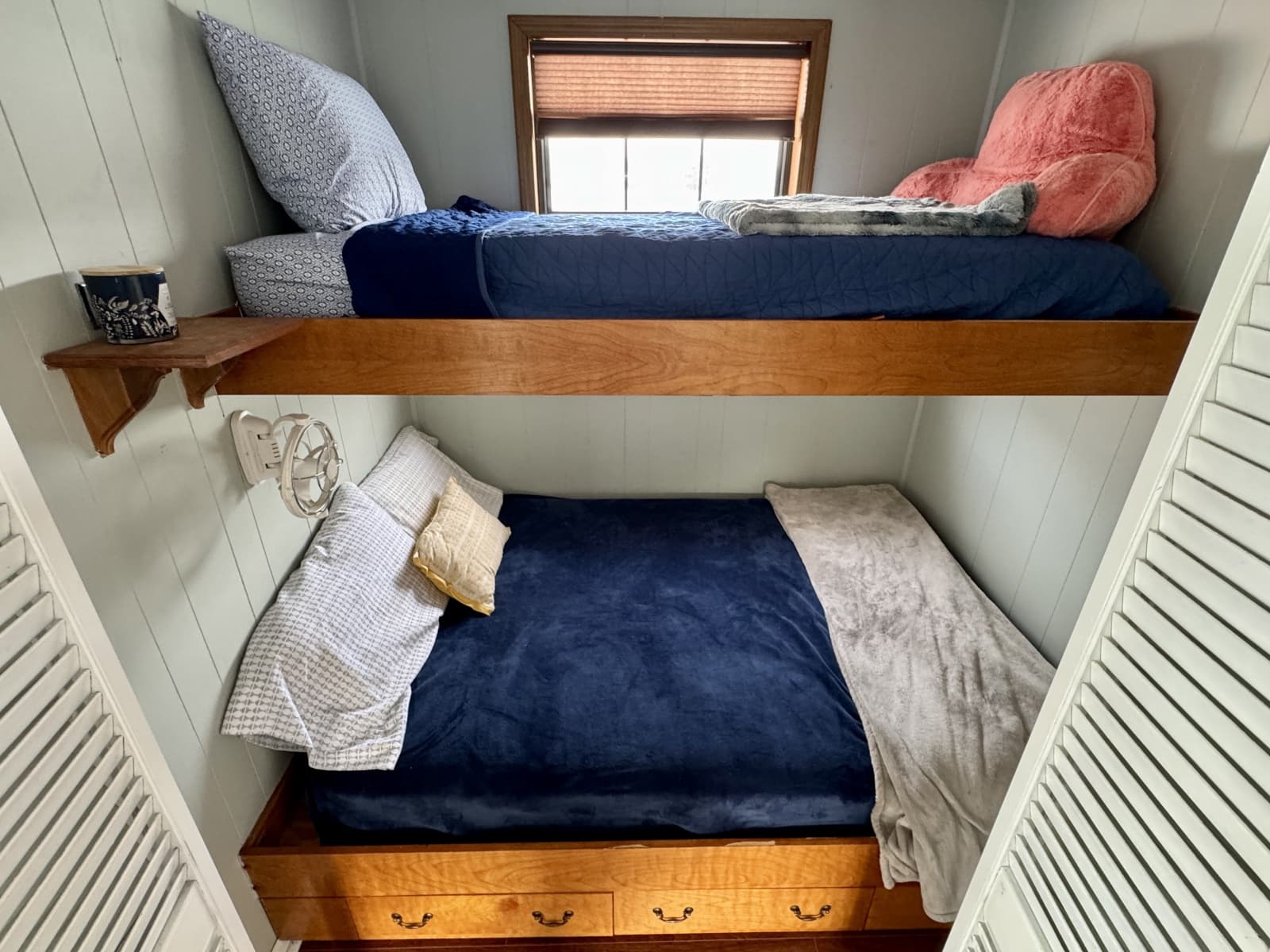 1978 Custom 18 x 24 Off-Grid Floating Cabin Approx 385sqft - Photo 29