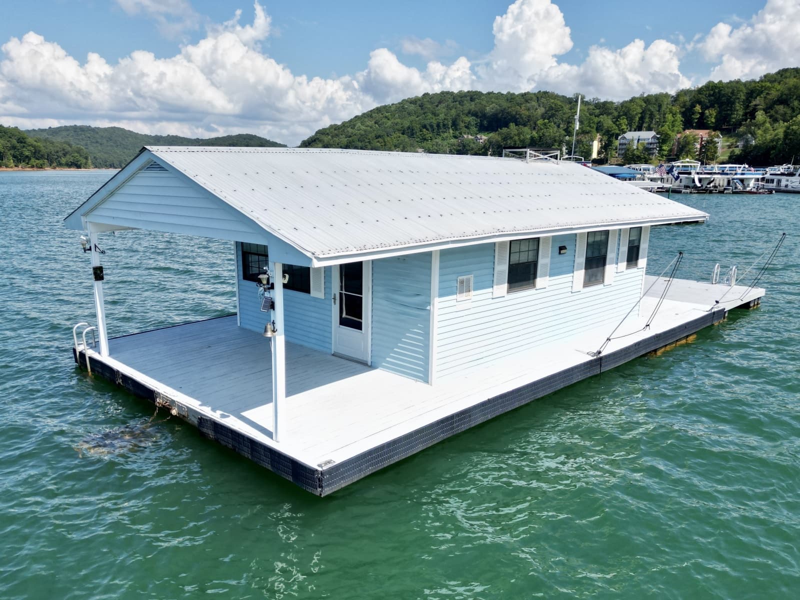 1978 Custom 18 x 24 Off-Grid Floating Cabin Approx 385sqft - Photo 1