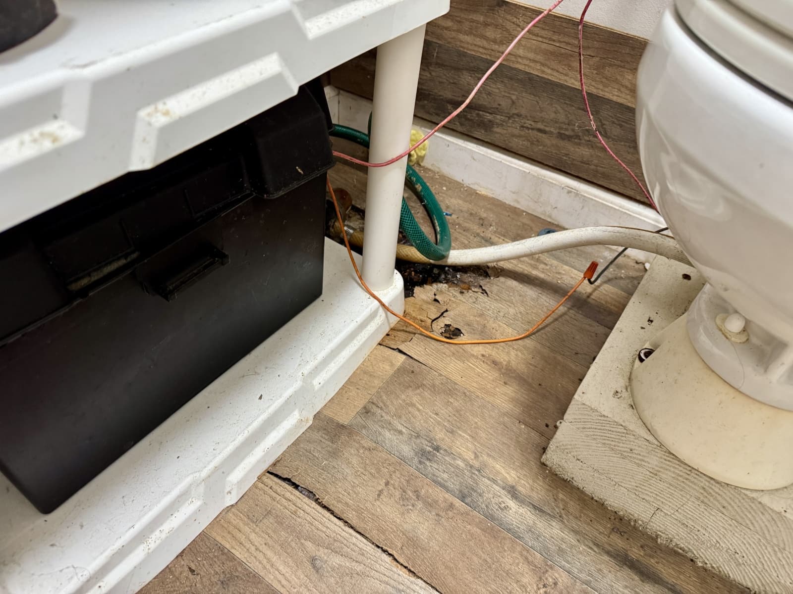 1978 Custom 16 x 26 Floating Cabin Project 395sqft - Photo 113
