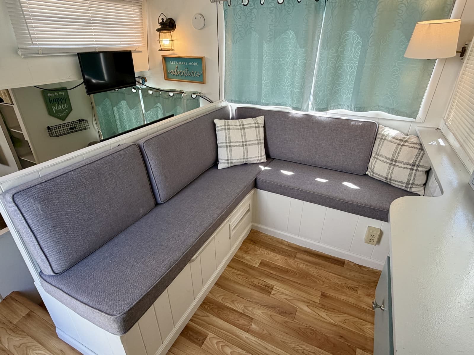 1969 Custom 9 x 27 Floating Cabin - 1969 Drift-R-Cruz - 238sqft - Photo 25