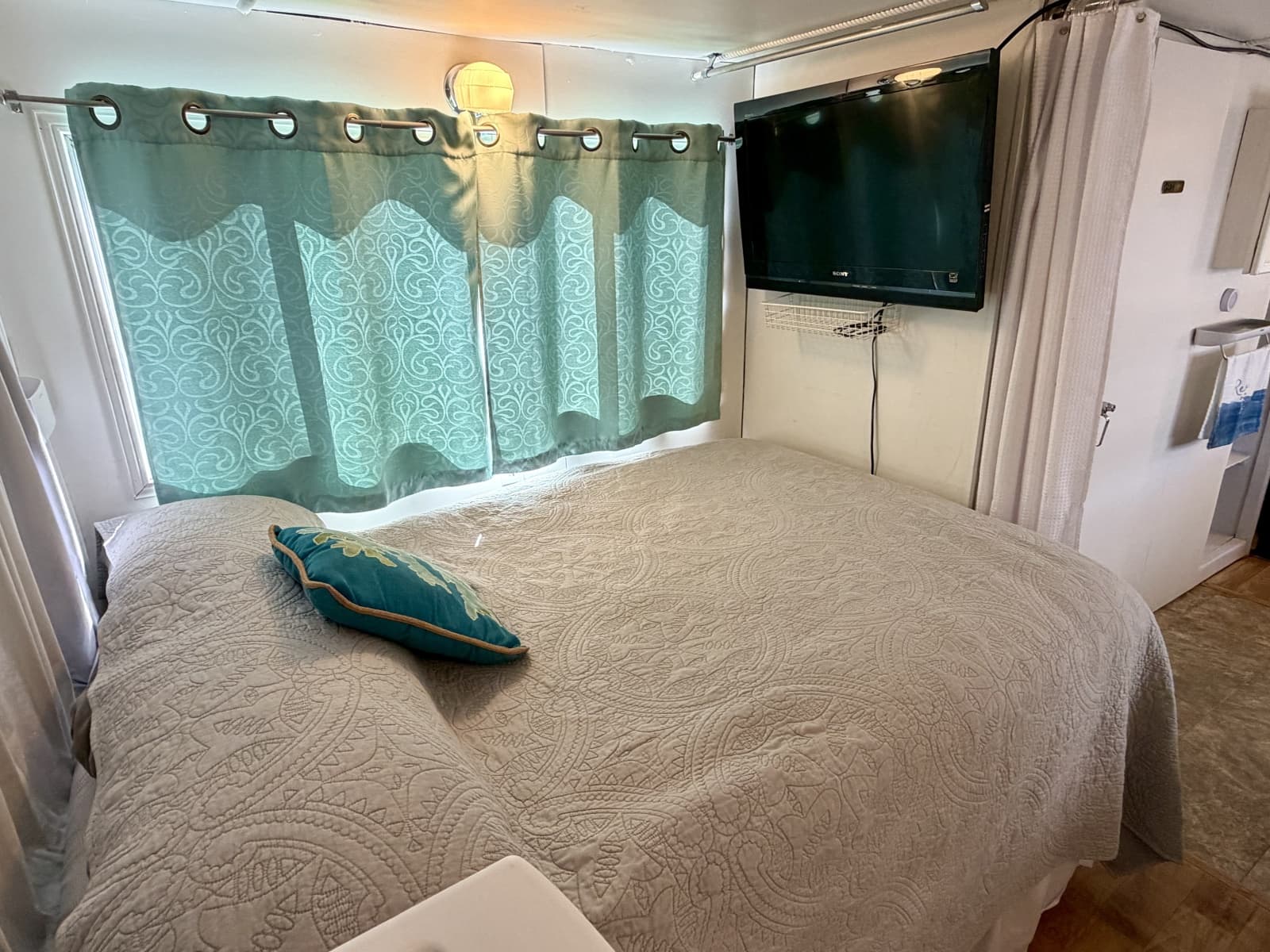 1969 Custom 9 x 27 Floating Cabin - 1969 Drift-R-Cruz - 238sqft - Photo 43