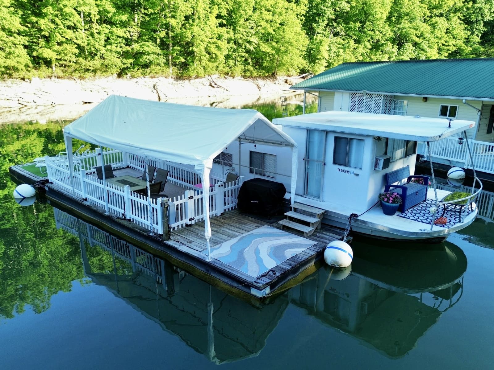 1969 Custom 9 x 27 Floating Cabin - 1969 Drift-R-Cruz - 238sqft - Photo 1