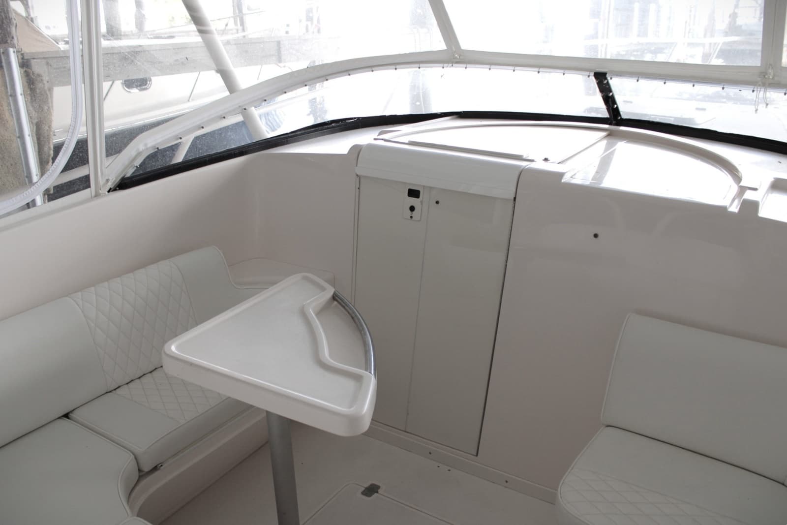 2001 Intrepid 366 - Photo 16