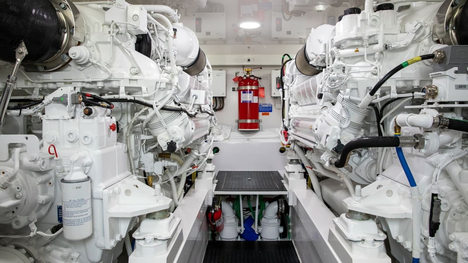2020 Viking 58 Convertible - Photo 37