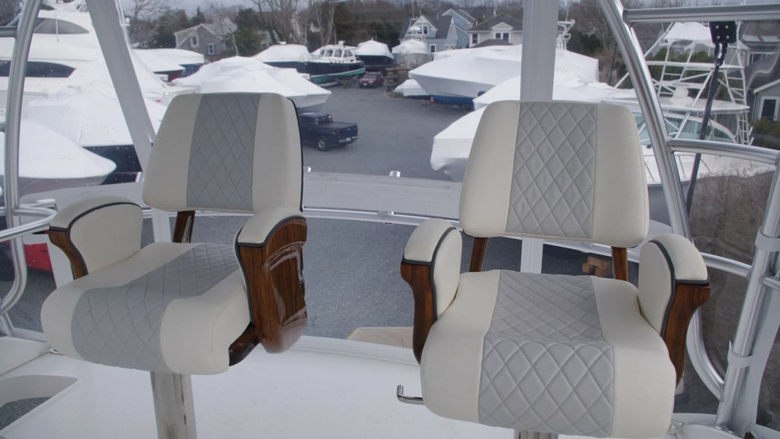 2020 Viking 58 Convertible - Photo 21