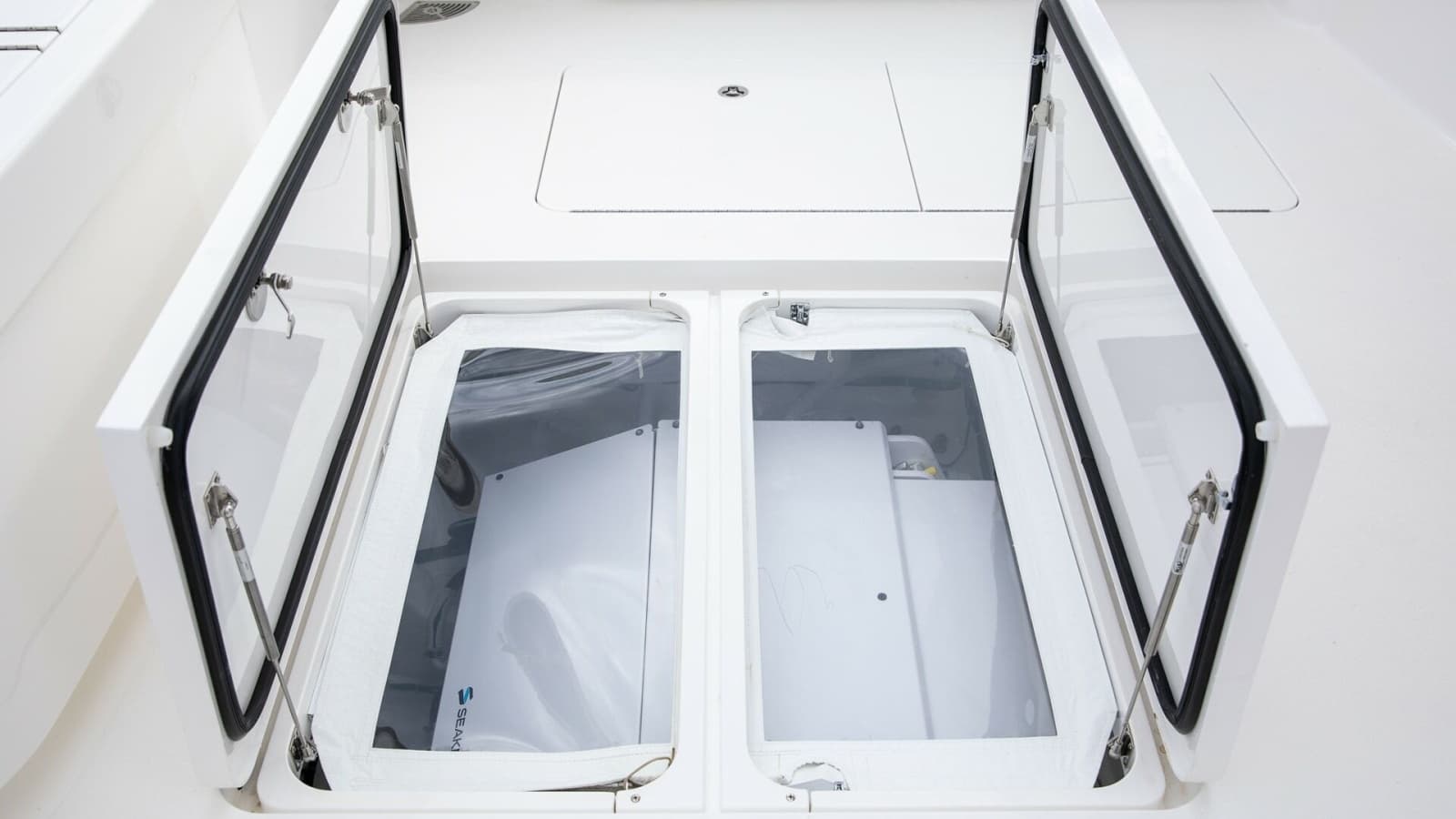 2020 Viking 58 Convertible - Photo 30