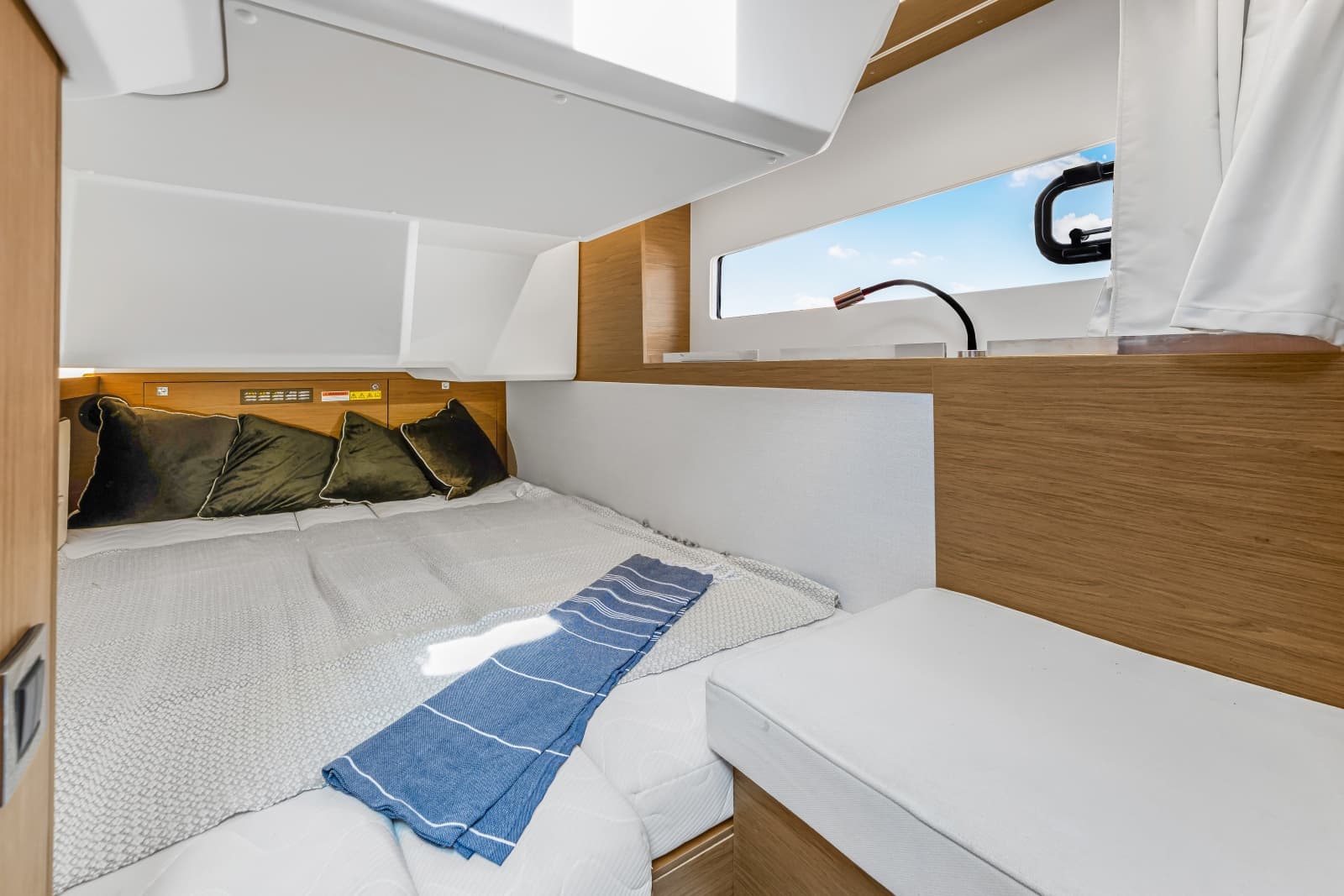 2020 Jeanneau NC 37 - Photo 31