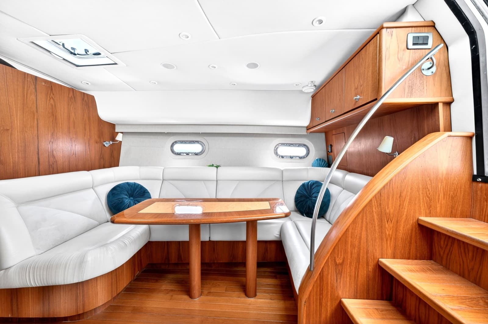 2006 Tiara Yachts 4300 Sovran - Photo 12