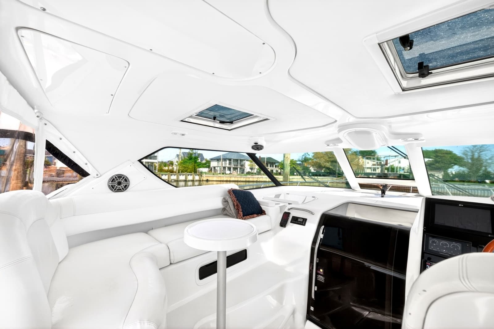 2006 Tiara Yachts 4300 Sovran - Photo 6
