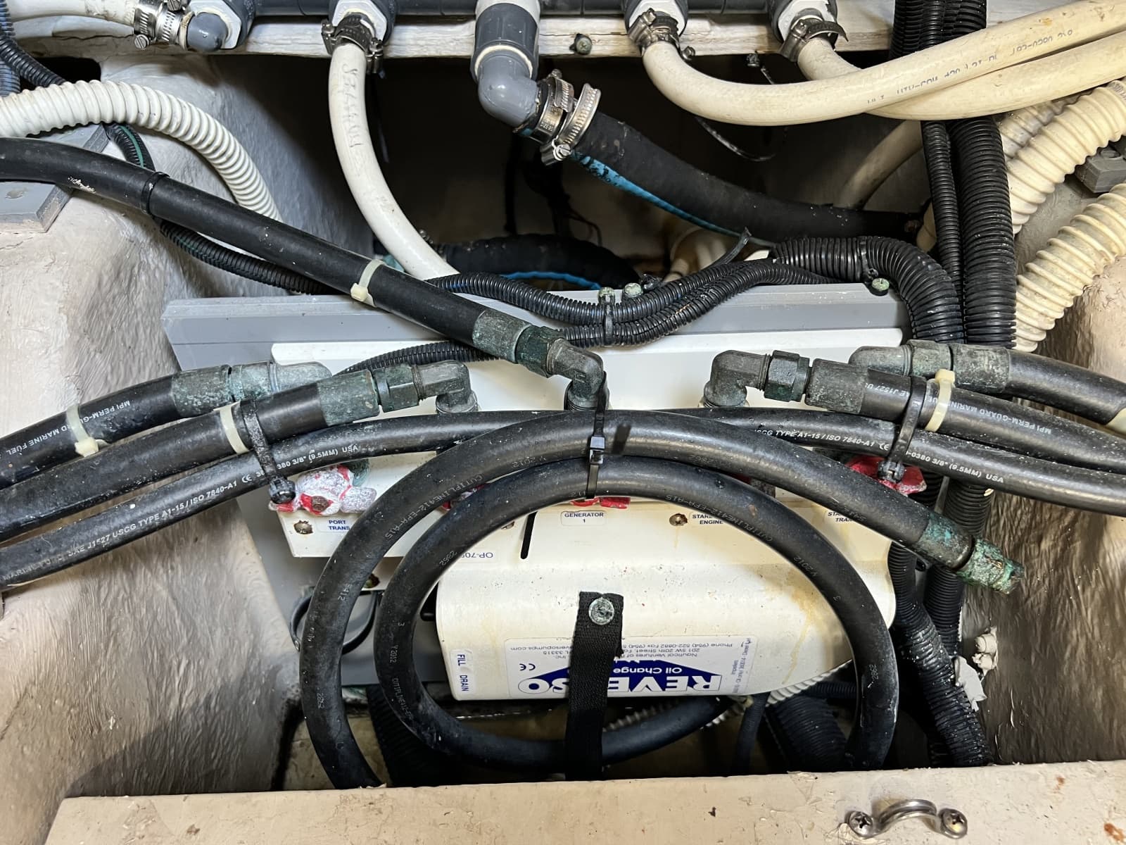 2013 Sea Ray 510 Sundancer - Photo 48