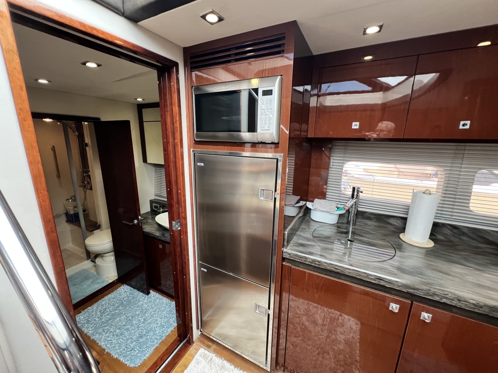 2013 Sea Ray 510 Sundancer - Photo 23