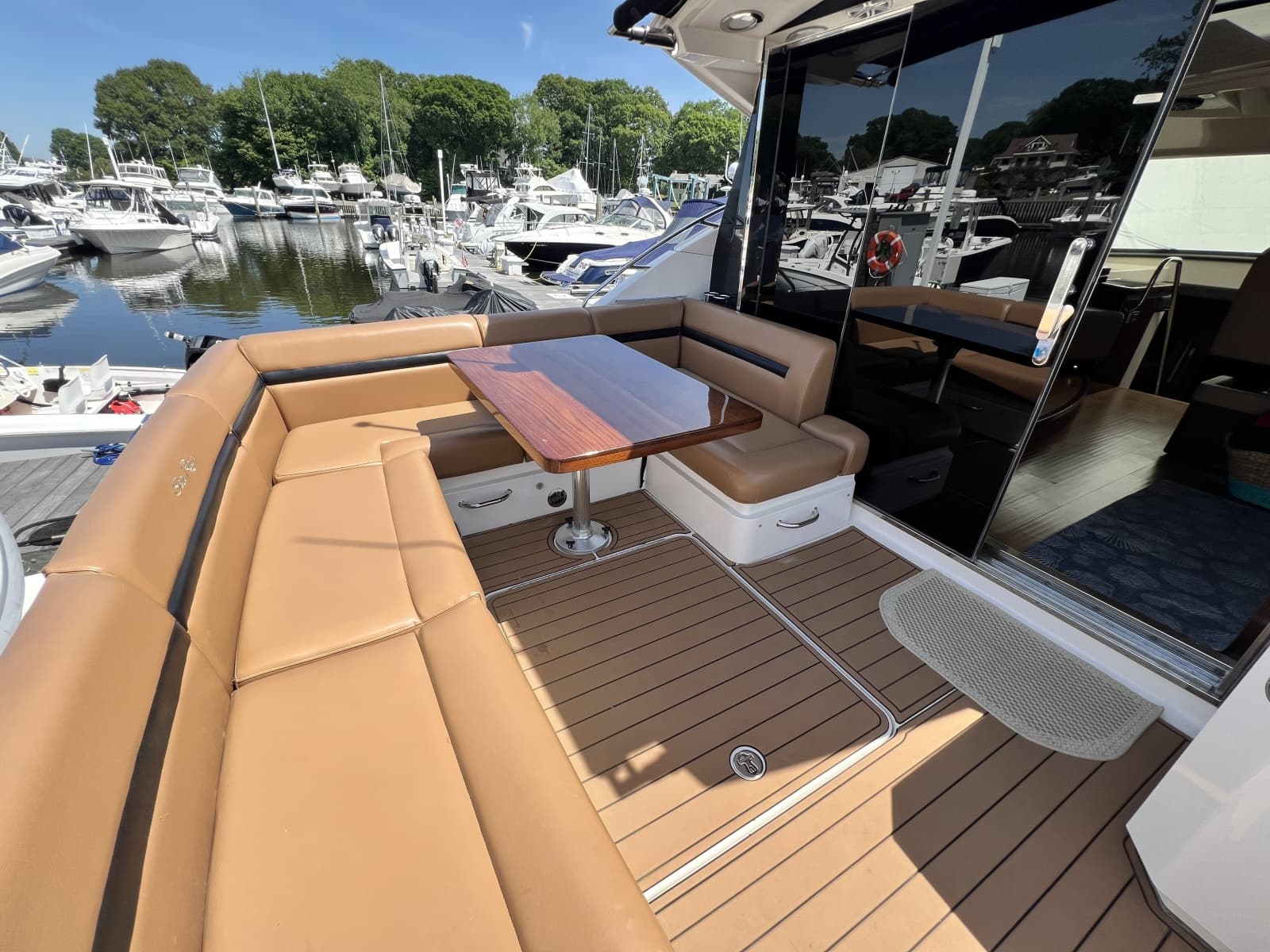 2013 Sea Ray 510 Sundancer - Photo 12