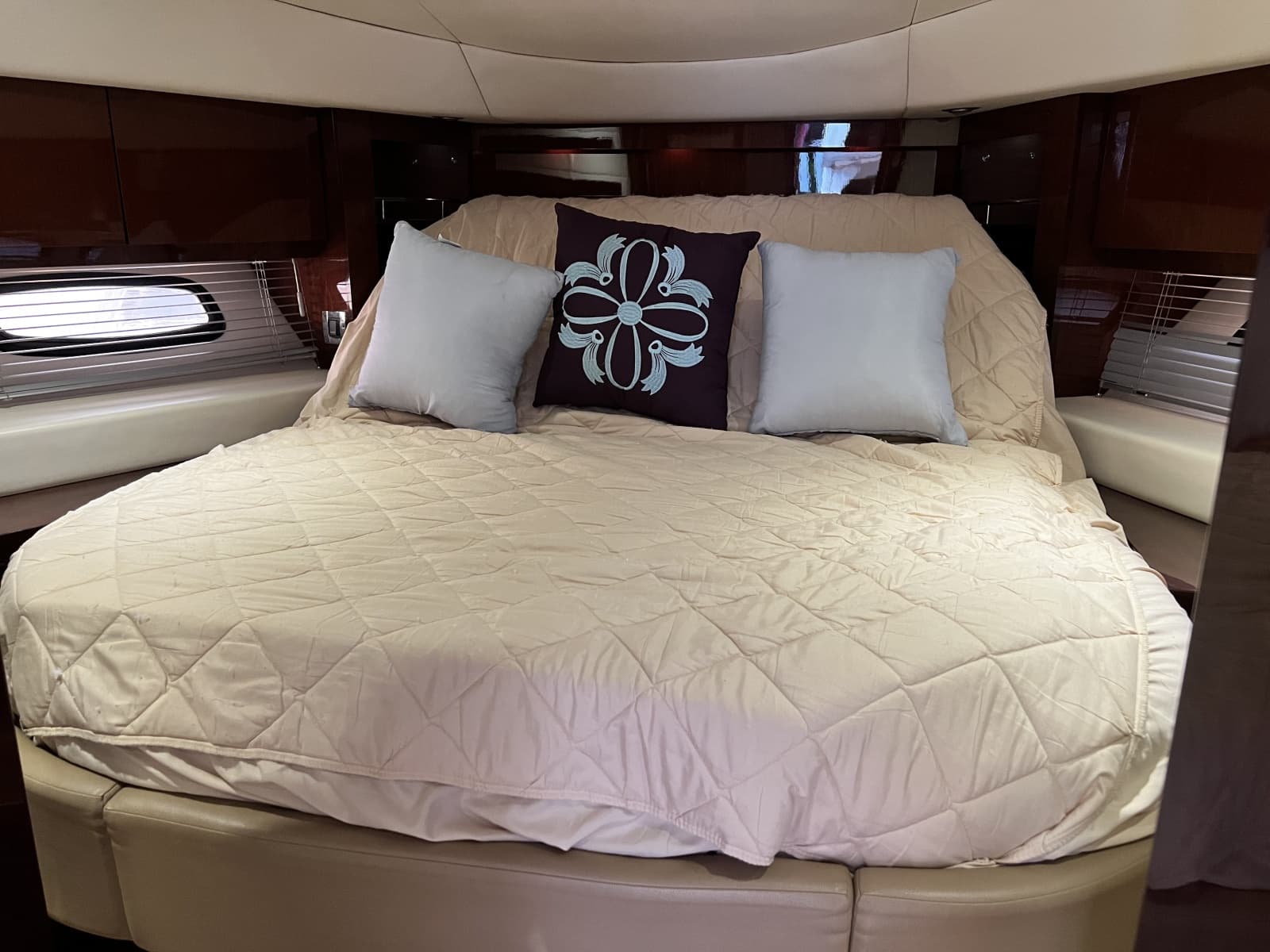 2013 Sea Ray 510 Sundancer - Photo 25