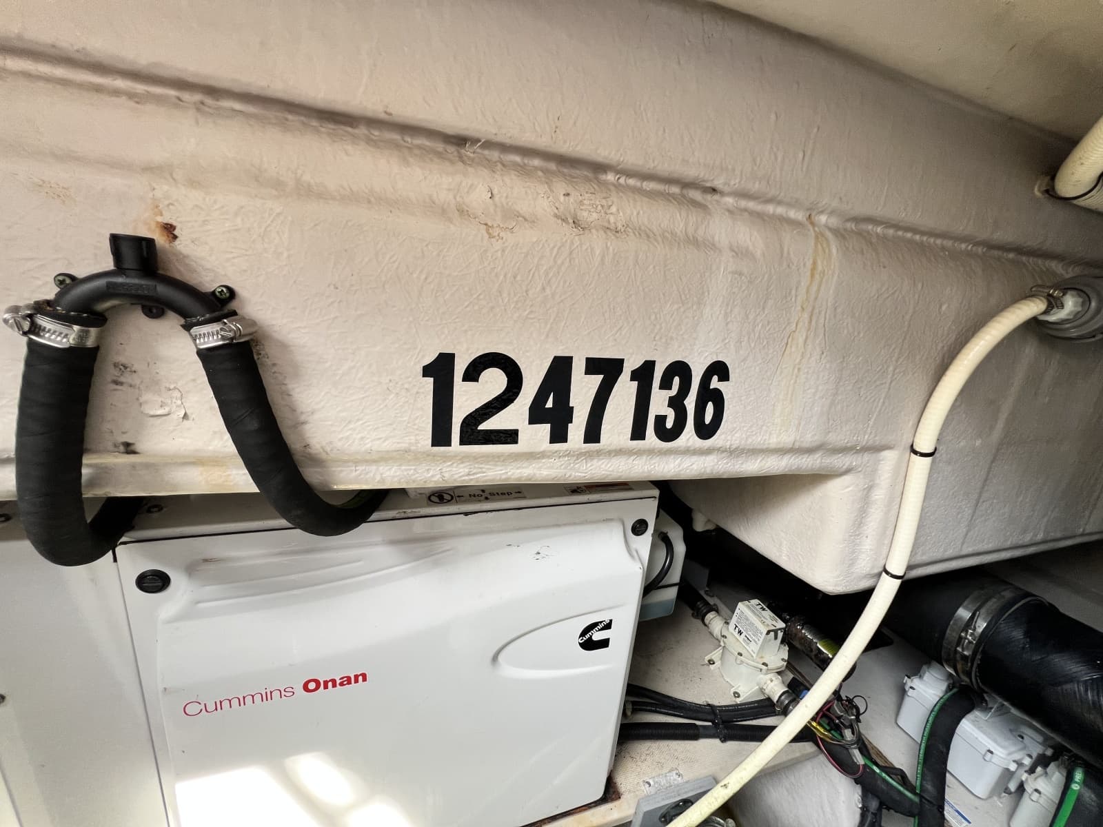 2013 Sea Ray 510 Sundancer - Photo 53